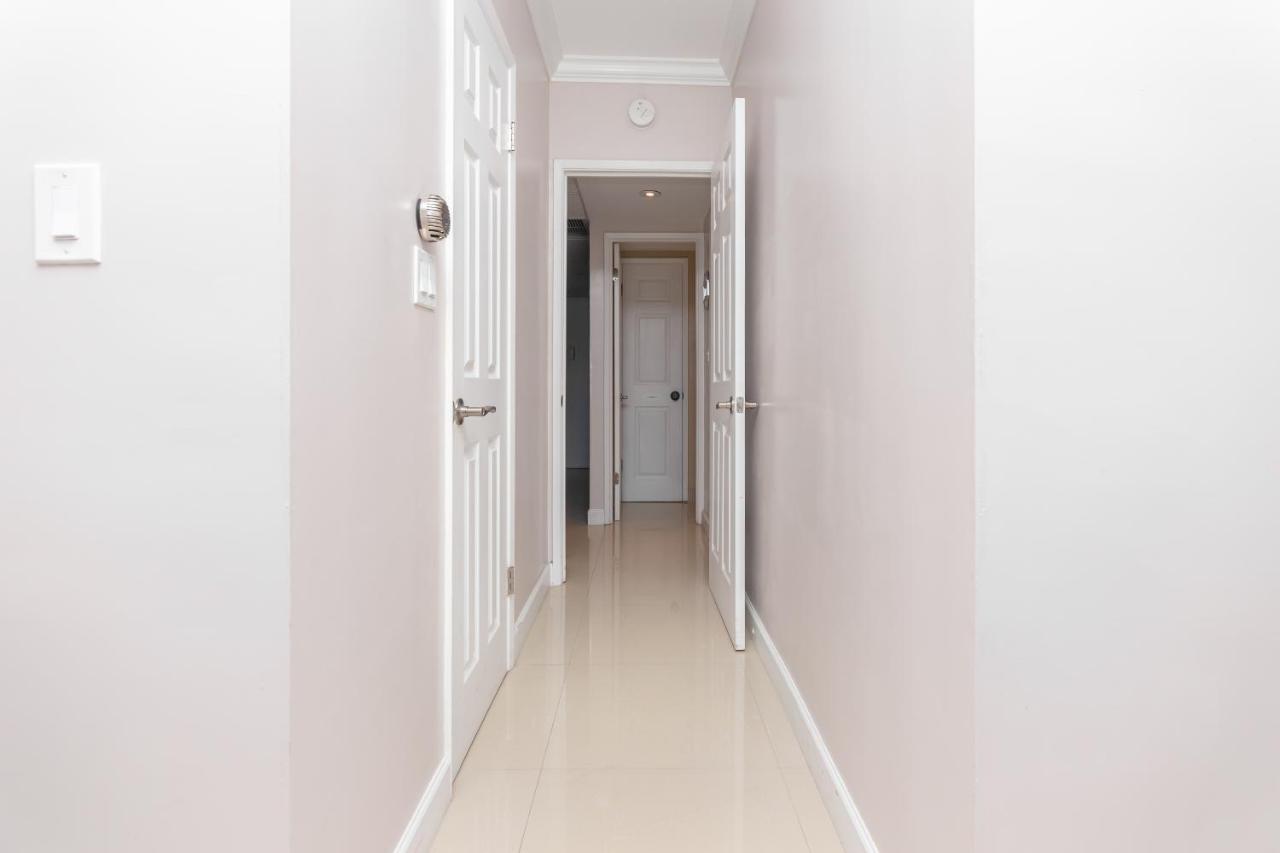 Bright With Balcony And Nice View - 2br 1ba Apartment Miami Beach