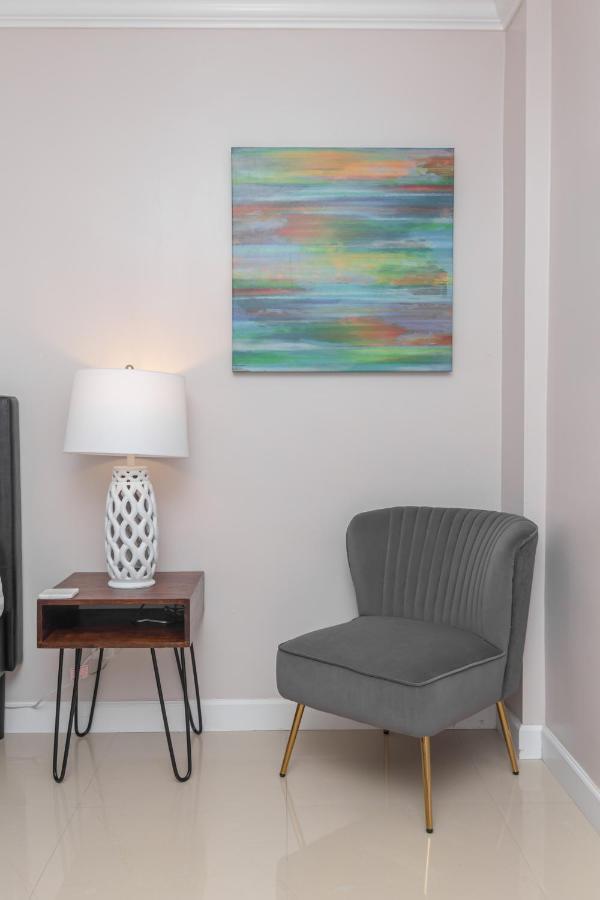Bright With Balcony And Nice View - 2br 1ba Miami Beach