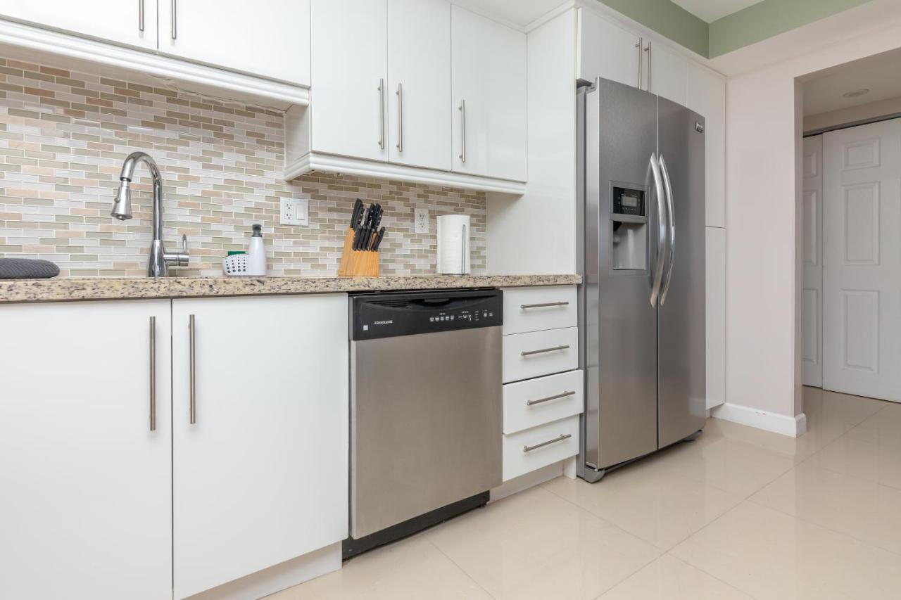 Bright With Balcony And Nice View - 2br 1ba Apartment Miami Beach
