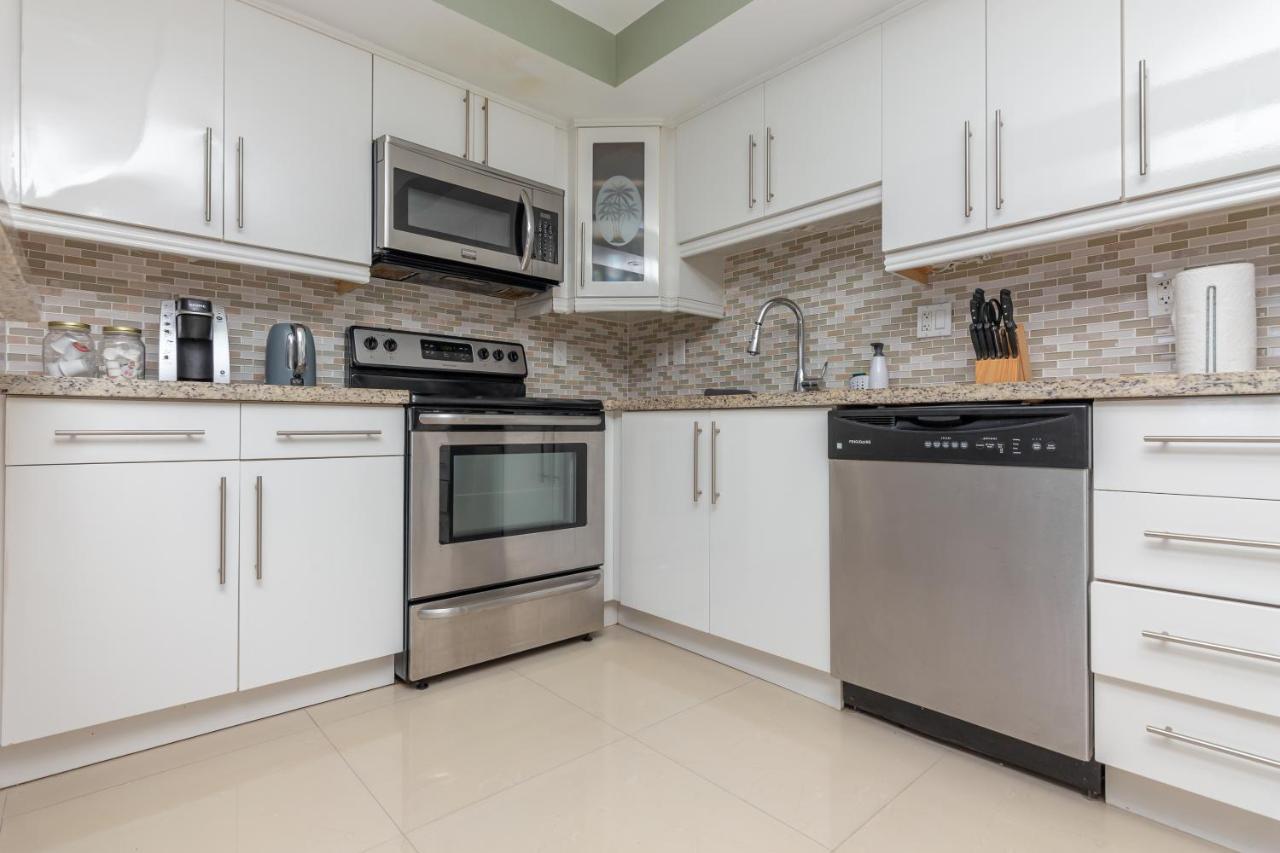 Bright With Balcony And Nice View - 2br 1ba