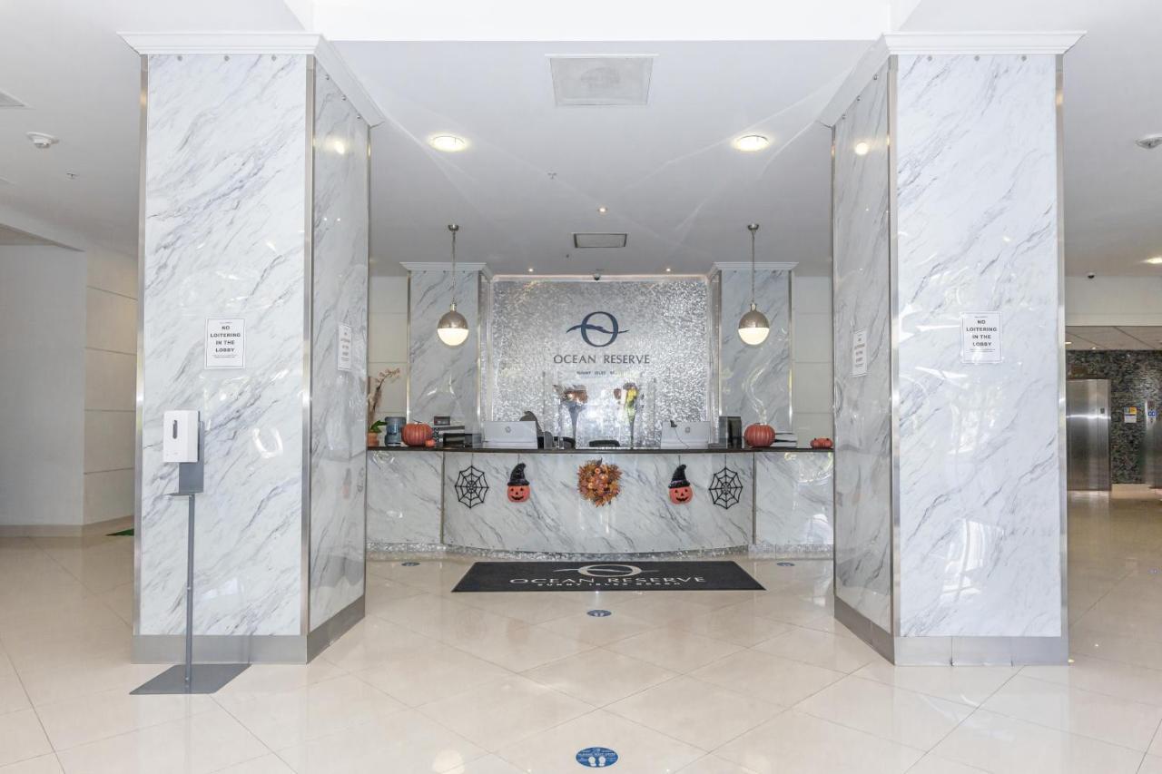 Bright With Balcony And Nice View - 2br 1ba *